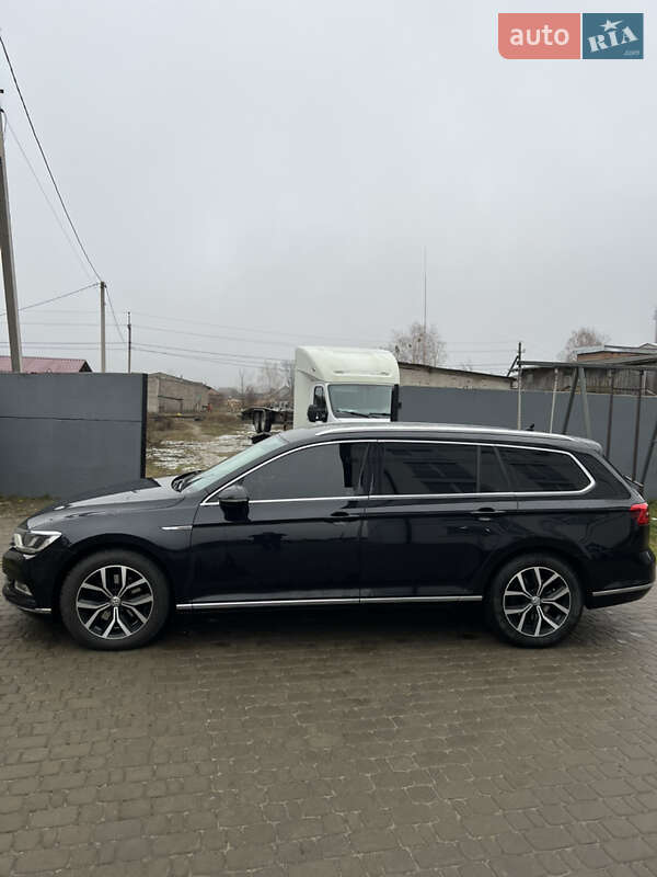 Універсал Volkswagen Passat 2016 в Старій Вижівці