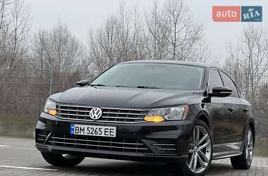 Седан Volkswagen Passat 2016 в Киеве