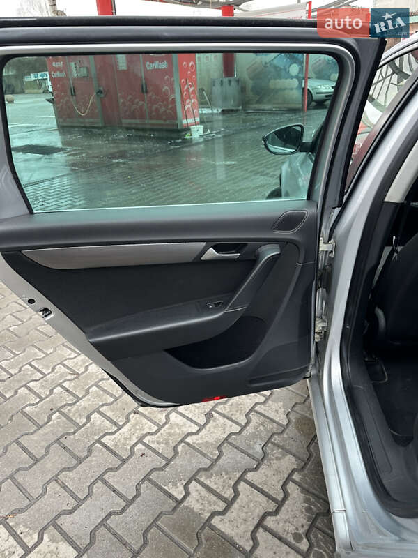 Универсал Volkswagen Passat 2014 в Виннице фото 15 Универсал Volkswagen Passat 2014 в Виннице