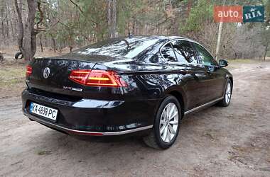 Седан Volkswagen Passat 2015 в Києві