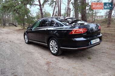 Седан Volkswagen Passat 2015 в Києві