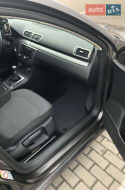 Седан Volkswagen Passat 2010 в Коломые