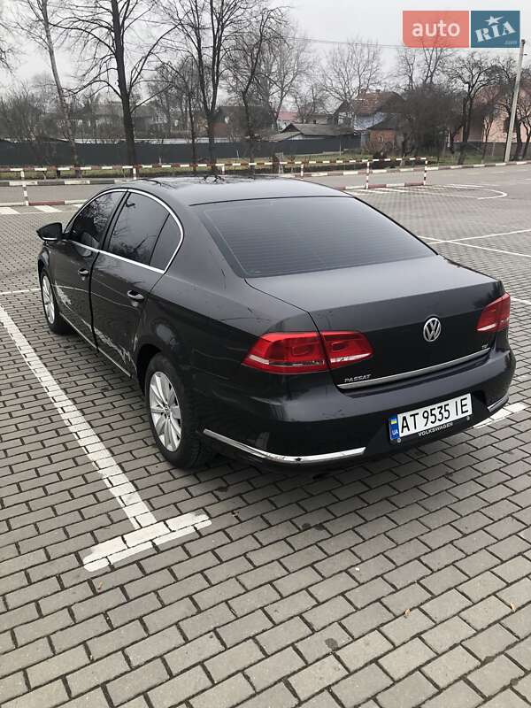 Седан Volkswagen Passat 2010 в Коломые