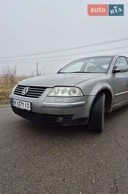 Седан Volkswagen Passat 2004 в Цумані