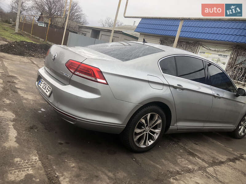 Седан Volkswagen Passat 2015 в Врадіївці