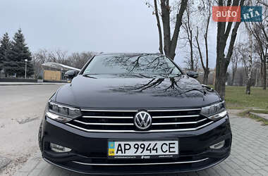 Універсал Volkswagen Passat 2019 в Запоріжжі