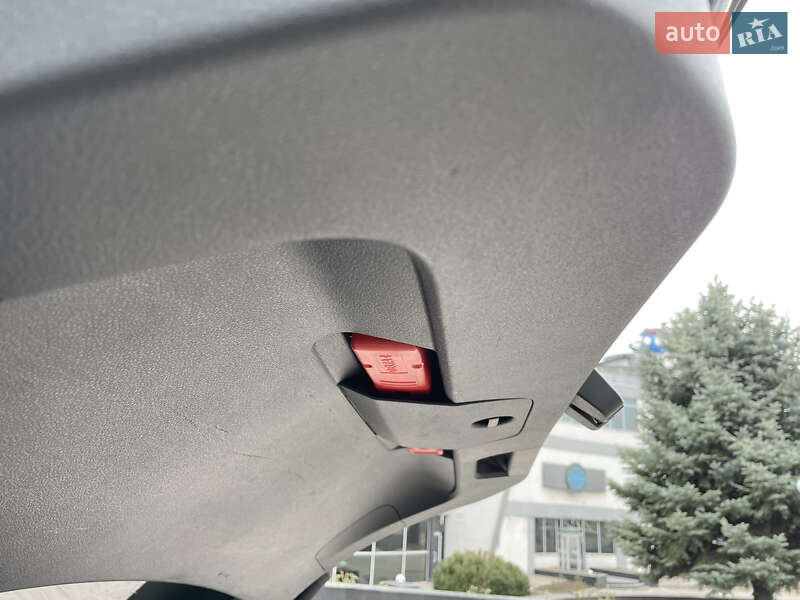 Универсал Volkswagen Passat 2019 в Запорожье