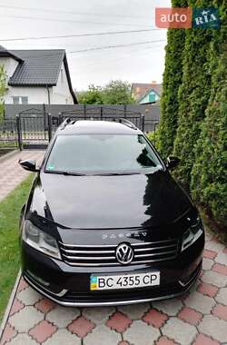 Універсал Volkswagen Passat 2012 в Сокалі