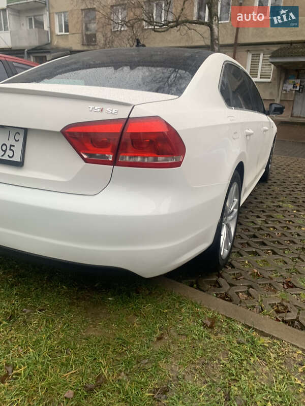 Седан Volkswagen Passat 2014 в Ивано-Франковске