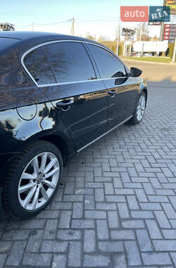 Седан Volkswagen Passat 2011 в Любарі