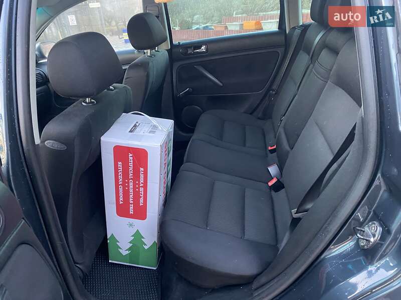 Универсал Volkswagen Passat 2003 в Черновцах