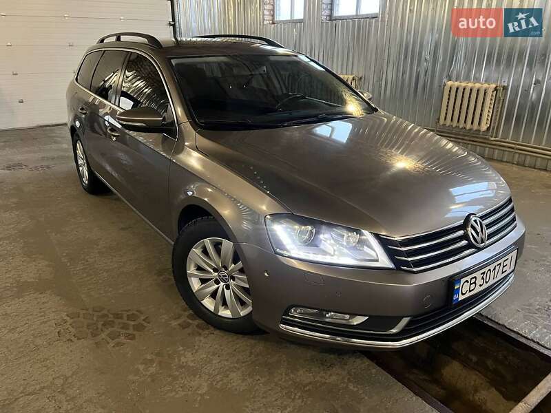 Універсал Volkswagen Passat 2011 в Ромнах