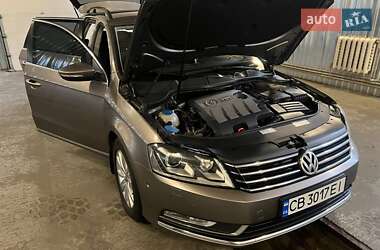 Універсал Volkswagen Passat 2011 в Ромнах