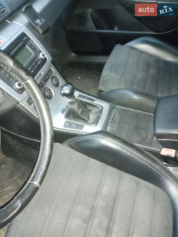 Универсал Volkswagen Passat 2006 в Полтаве