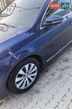 Универсал Volkswagen Passat 2011 в 