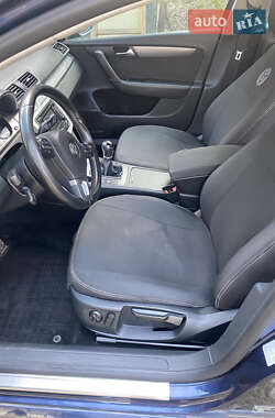 Универсал Volkswagen Passat 2011 в 