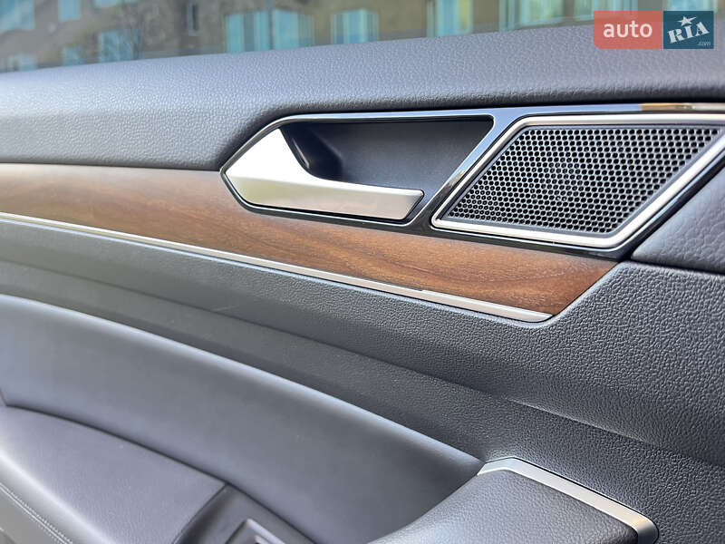Седан Volkswagen Passat 2018 в Киеве фото 5 Седан Volkswagen Passat 2018 в Киеве