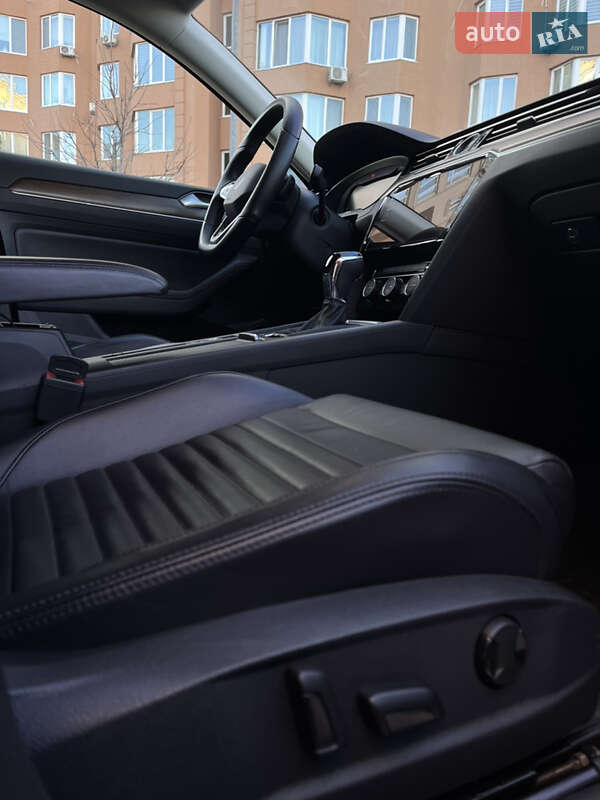 Седан Volkswagen Passat 2018 в Киеве фото 15 Седан Volkswagen Passat 2018 в Киеве