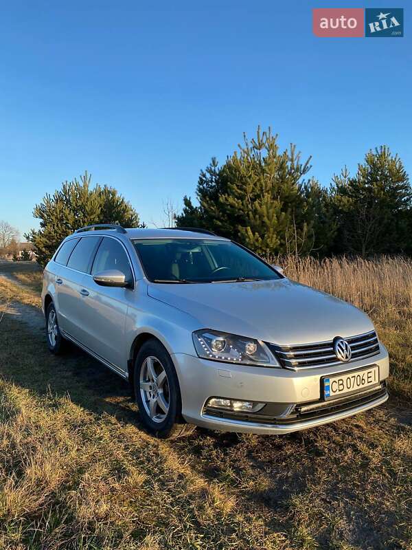 Універсал Volkswagen Passat 2013 в Радехові