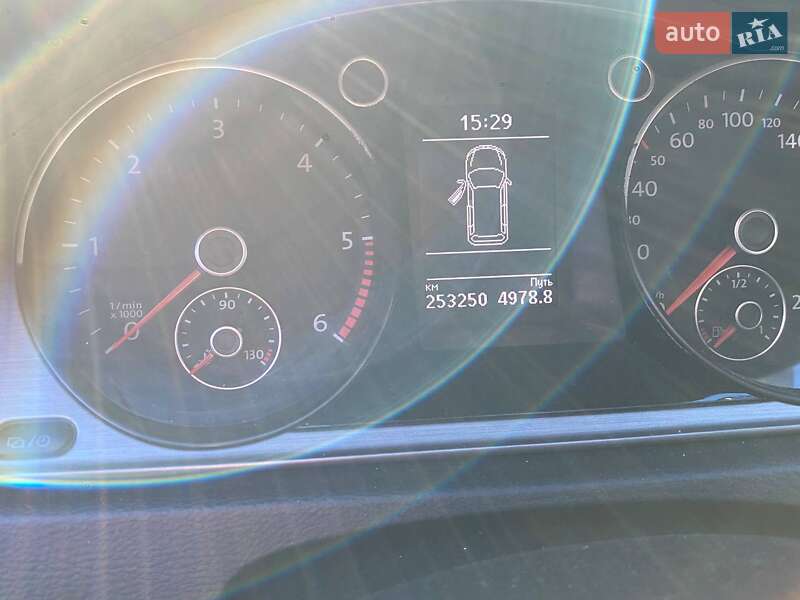Універсал Volkswagen Passat 2013 в Радехові