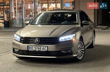 Седан Volkswagen Passat 2015 в Днепре