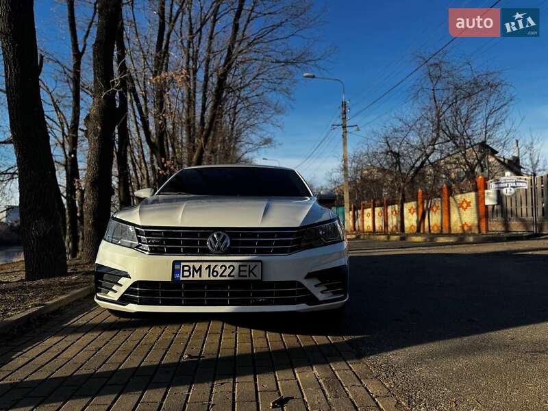 Седан Volkswagen Passat 2017 в Сумах