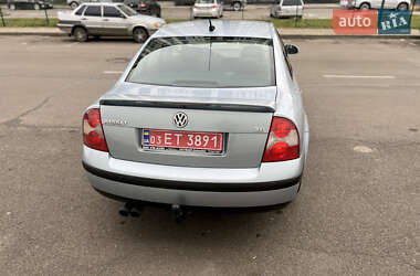 Седан Volkswagen Passat 2004 в Луцьку