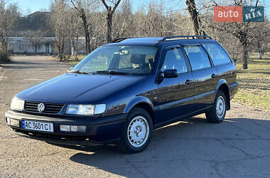 Універсал Volkswagen Passat 1996 в Кам'янському