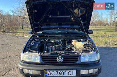 Универсал Volkswagen Passat 1996 в Каменском