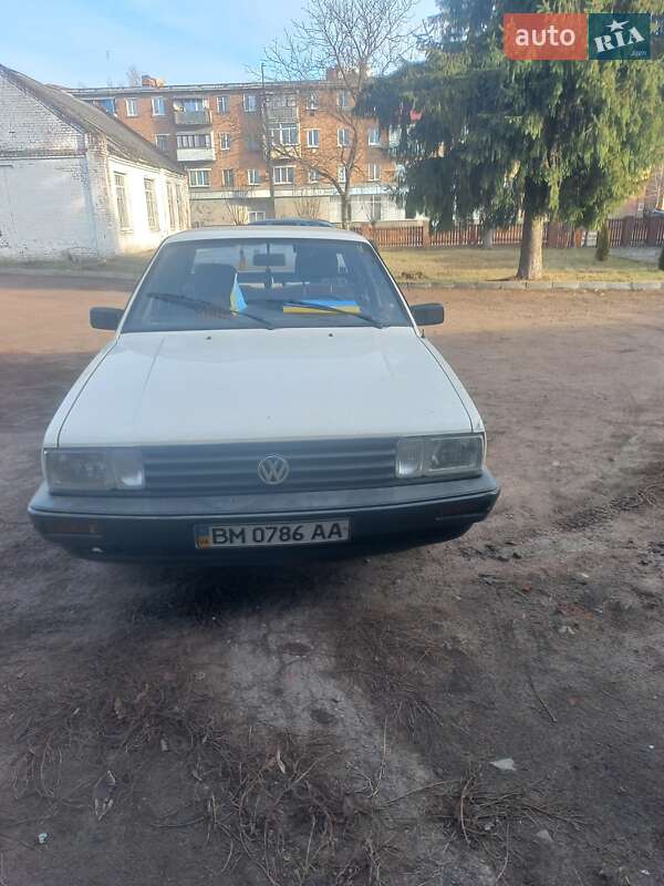 Седан Volkswagen Passat 1986 в Лебедині