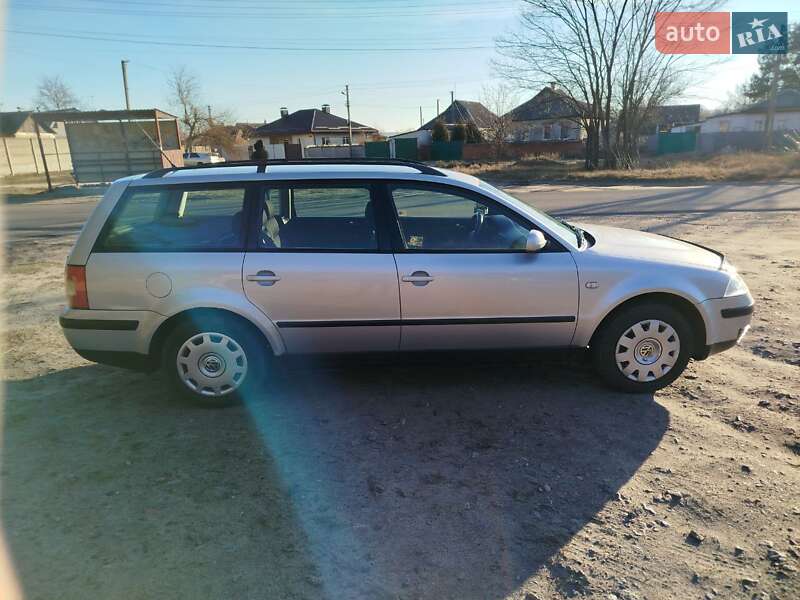 Универсал Volkswagen Passat 2000 в Харькове