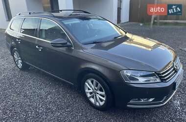 Універсал Volkswagen Passat 2012 в Ужгороді