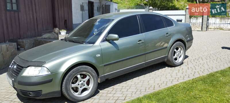 Седан Volkswagen Passat 2003 в Львові