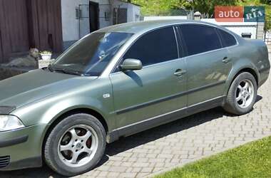 Седан Volkswagen Passat 2003 в Львове