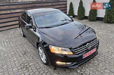 Седан Volkswagen Passat 2013 в Ужгороді