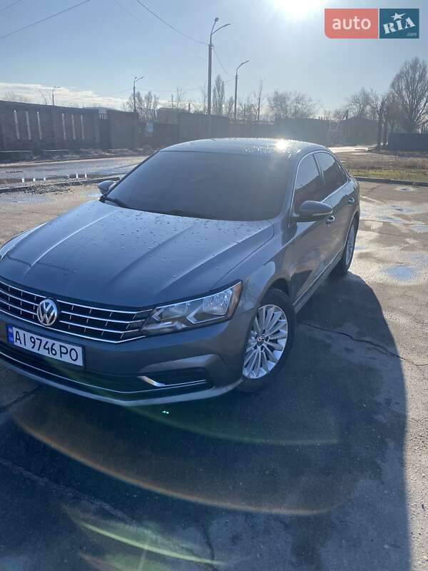 Седан Volkswagen Passat 2016 в Дніпрі