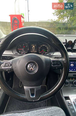 Седан Volkswagen Passat 2012 в Стрию