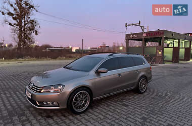 Універсал Volkswagen Passat 2012 в Львові