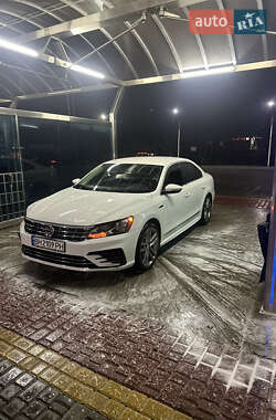 Седан Volkswagen Passat 2016 в 