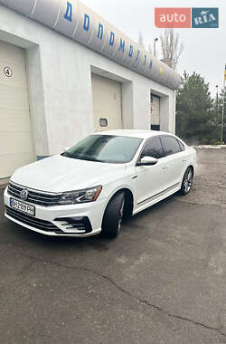 Седан Volkswagen Passat 2016 в 