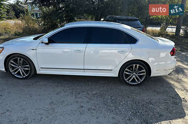 Седан Volkswagen Passat 2016 в 