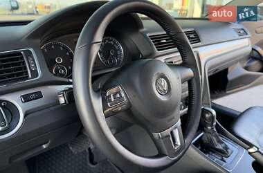 Седан Volkswagen Passat 2014 в Днепре