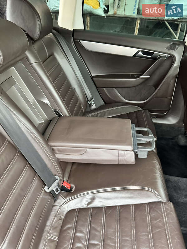 Универсал Volkswagen Passat 2013 в Львове