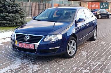 Седан Volkswagen Passat 2006 в Сарнах