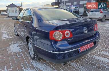 Седан Volkswagen Passat 2006 в Сарнах