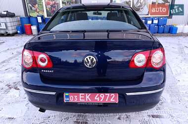 Седан Volkswagen Passat 2006 в Сарнах