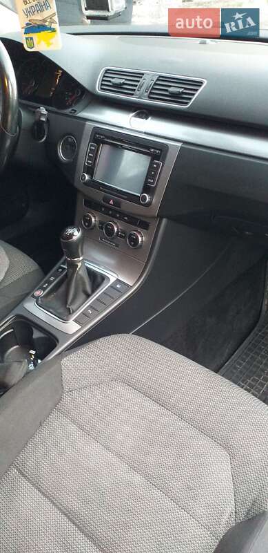 Седан Volkswagen Passat 2013 в Хмельницькому