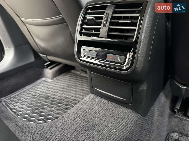 Универсал Volkswagen Passat 2017 в Ивано-Франковске