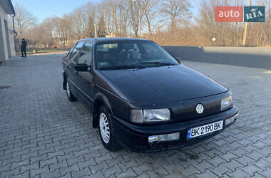 Седан Volkswagen Passat 1989 в Дунаївцях