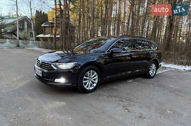 Універсал Volkswagen Passat 2016 в Житомирі